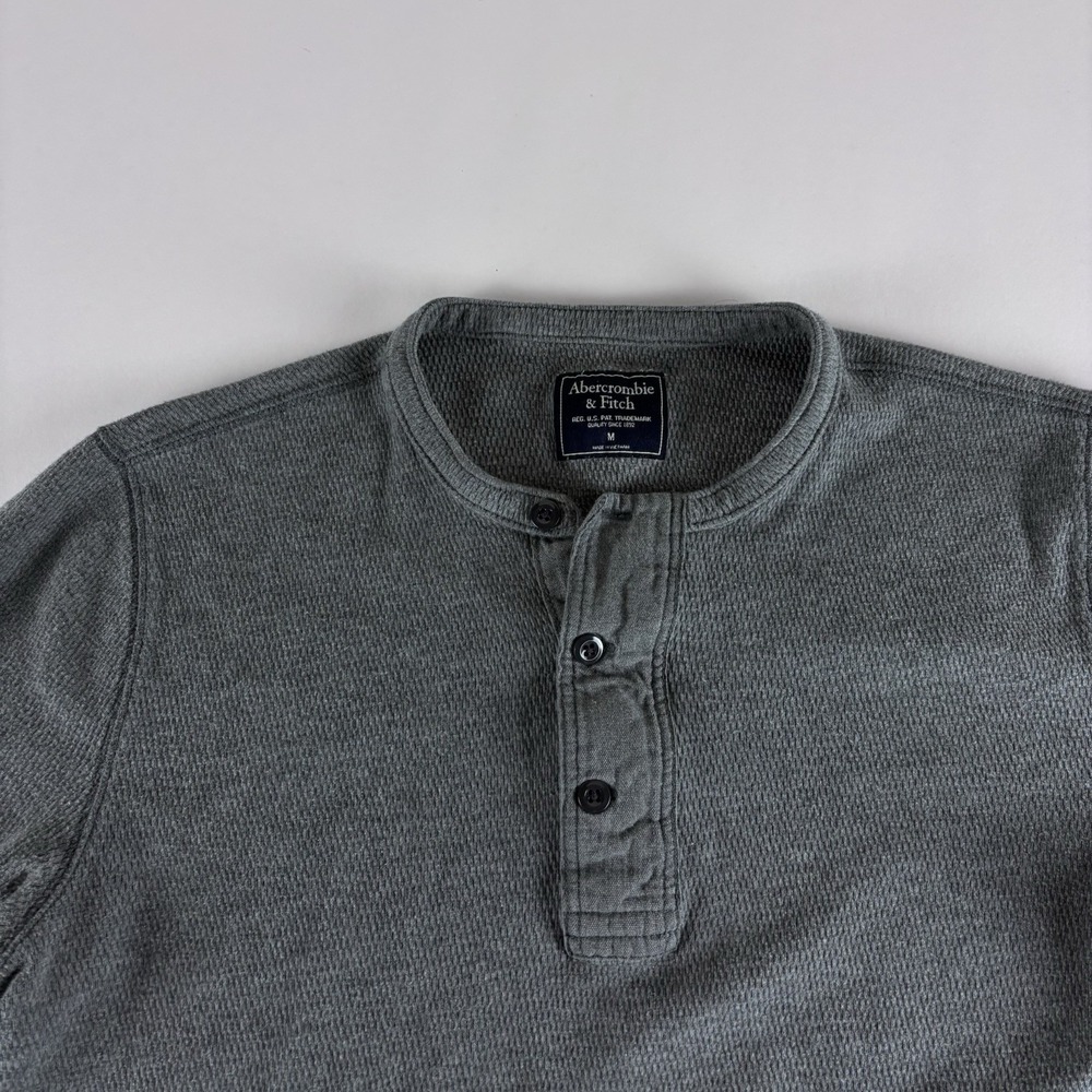 Abercrombie & Fitch Long Sleeve  Knit Henley Men's Sz‎ Medium Gray Cotton - Picture 6 of 10